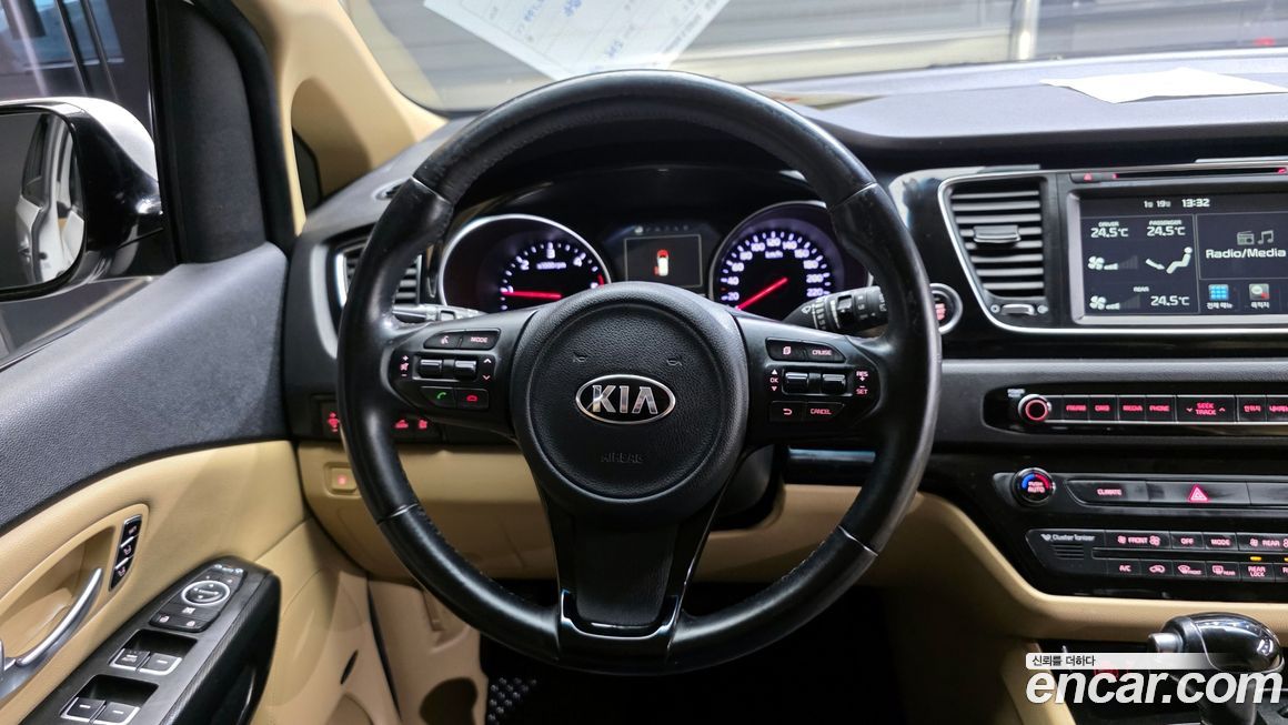 Kia Canival 2015