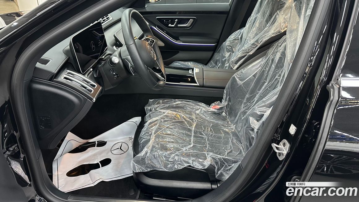 Mercedes-Benz S-Class 2025