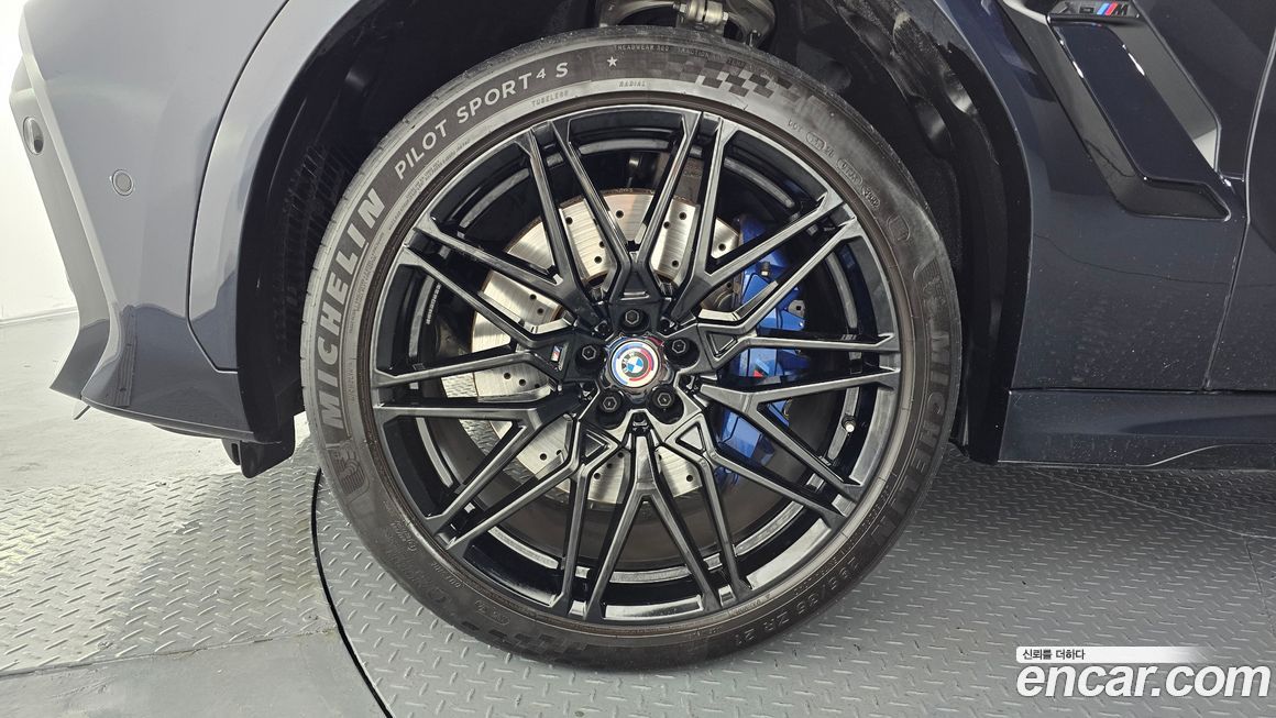 BMW X6M 2023