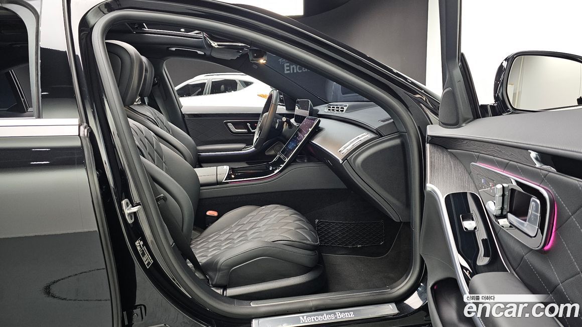 Mercedes-Benz S-Class 2023