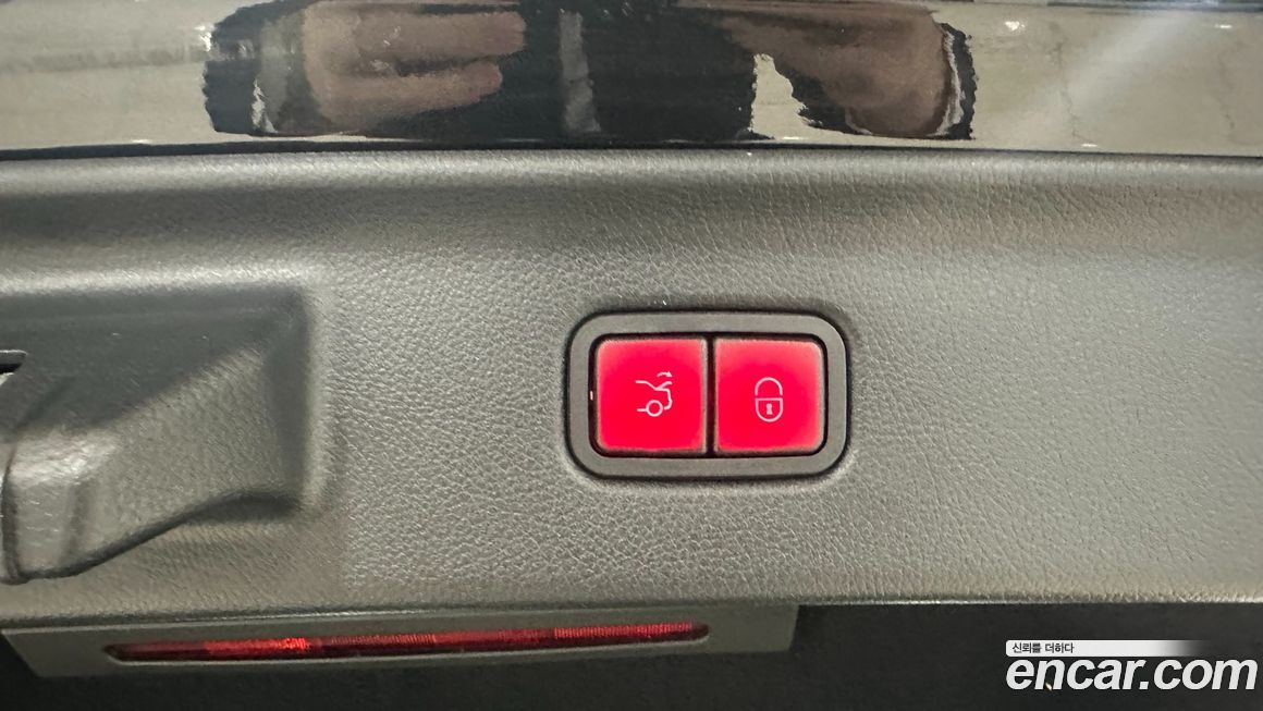 Mercedes-Benz S-Class 2025