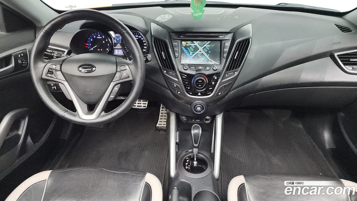 Hyundai Veloster 2013