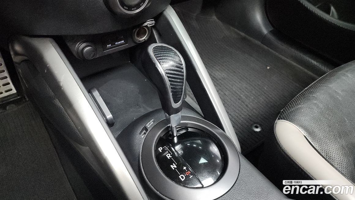 Hyundai Veloster 2013