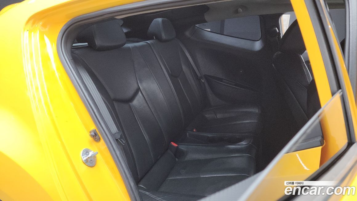 Hyundai Veloster 2013