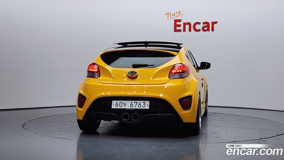 Hyundai Veloster 2013