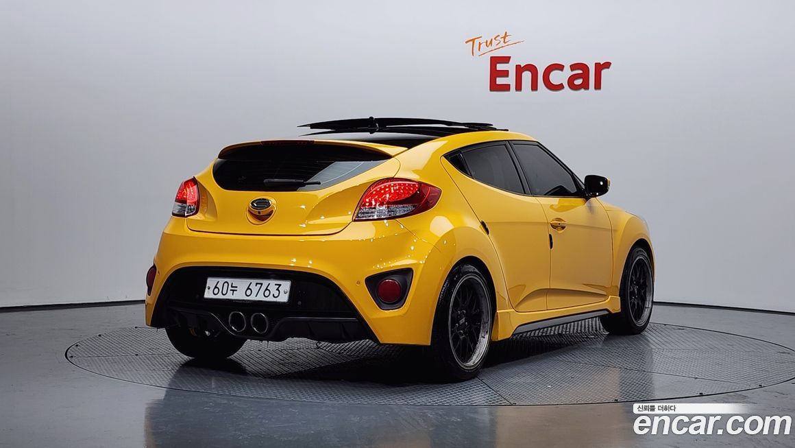 Hyundai Veloster 2013