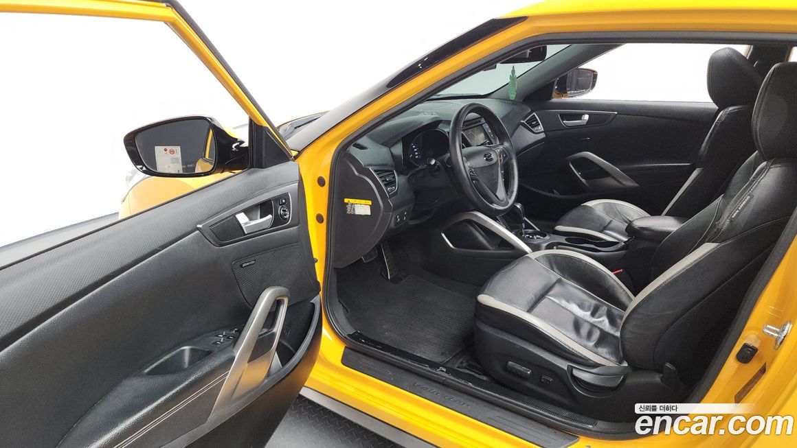Hyundai Veloster 2013