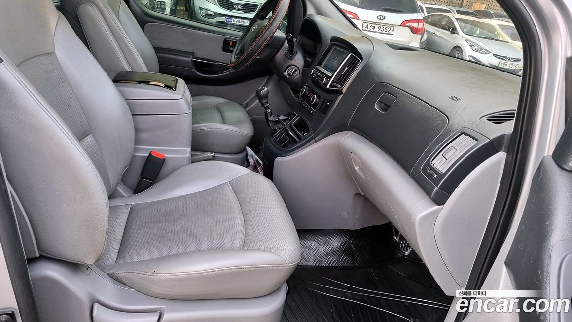 Hyundai Starex 2018