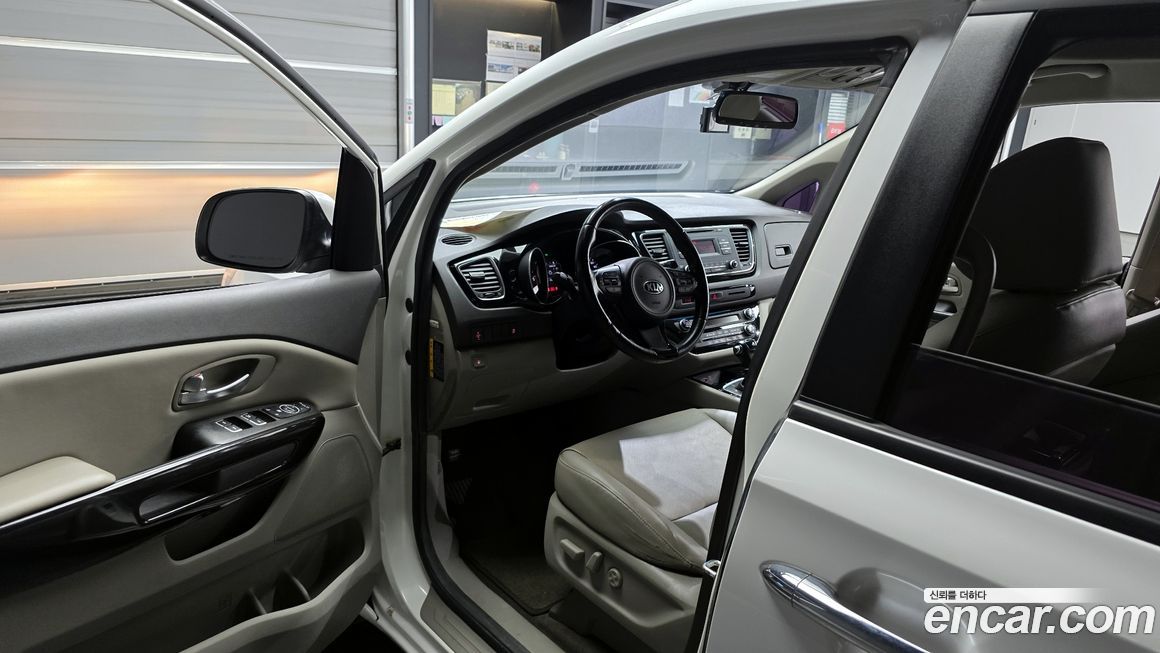 Kia Canival 2015