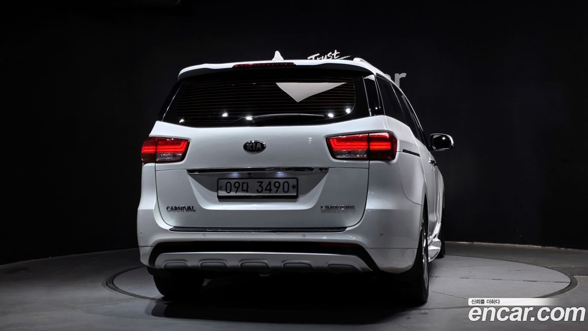 Kia Canival 2018