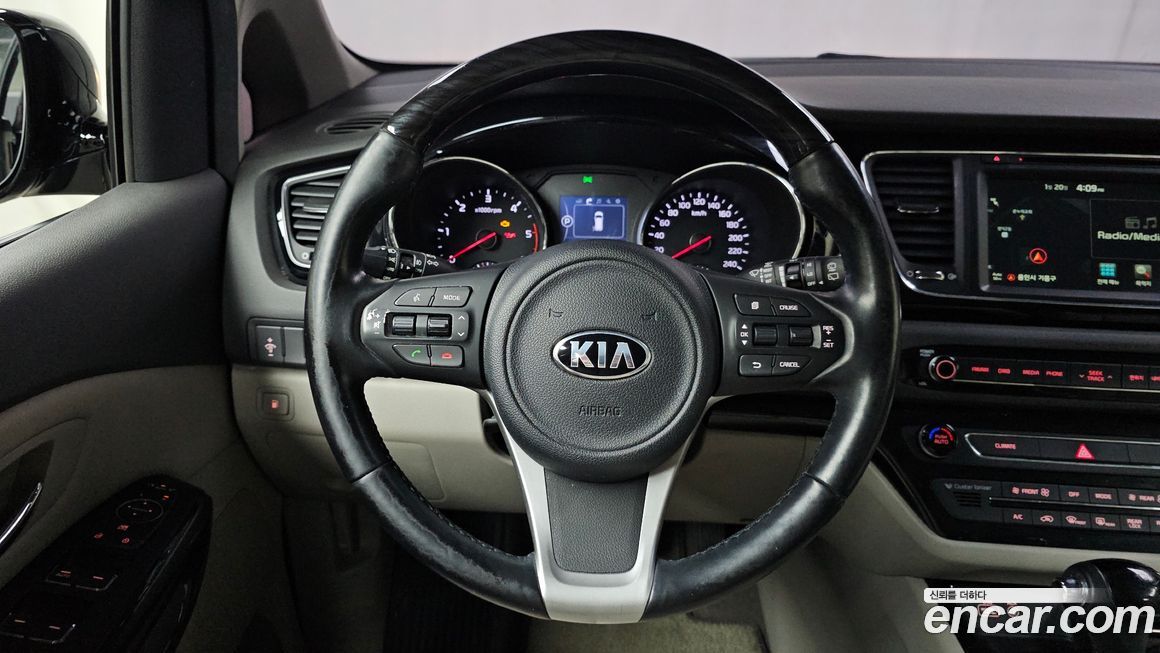 Kia Canival 2016
