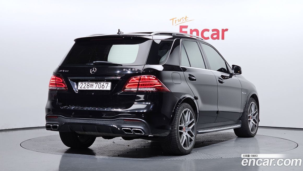 Mercedes-Benz GLE-Class 2016