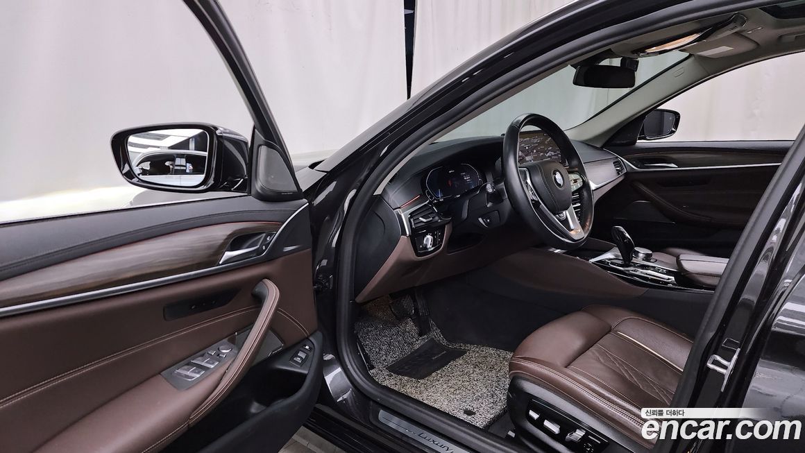 BMW 5-Series 2021