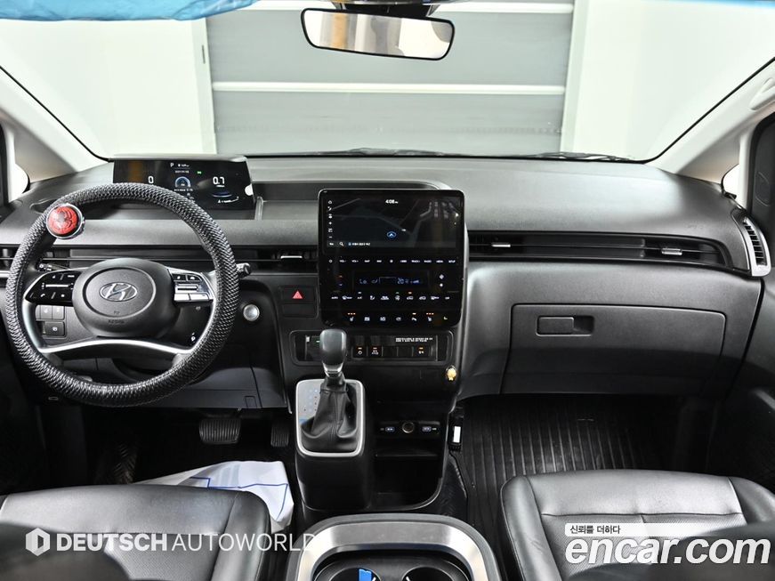 Hyundai Staria 2023