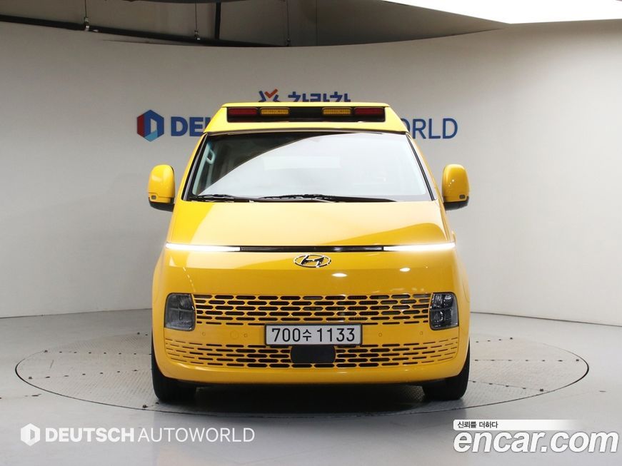Hyundai Staria 2023