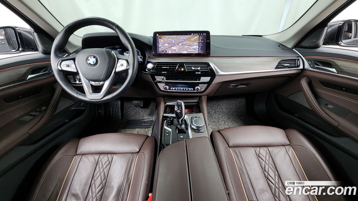 BMW 5-Series 2021