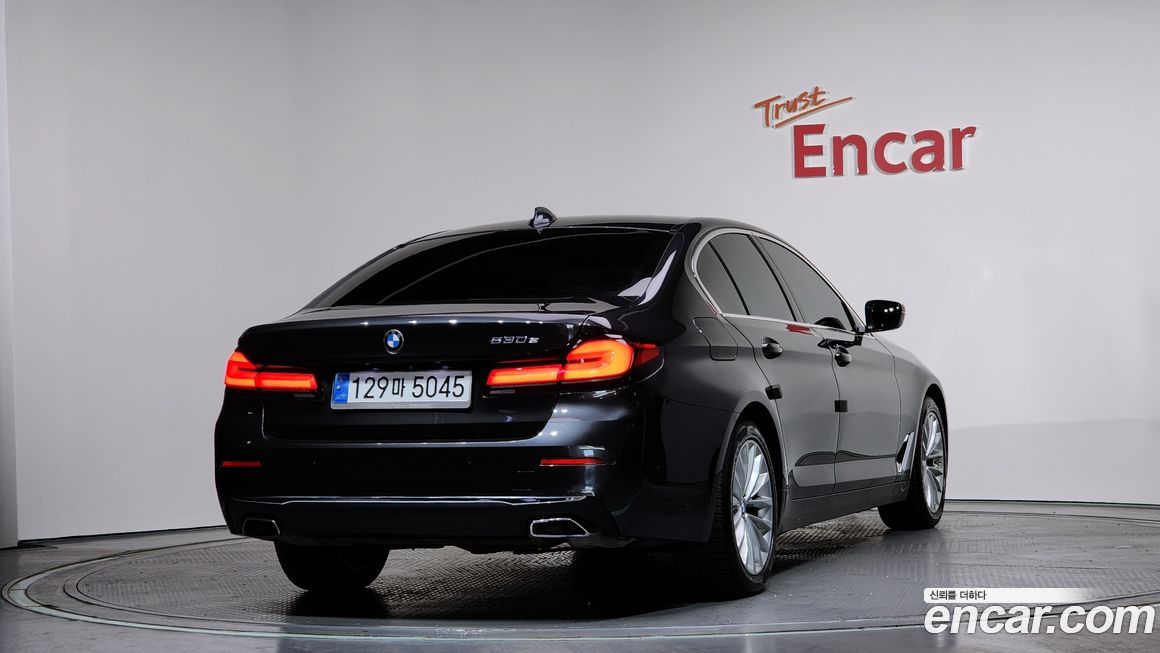 BMW 5-Series 2021