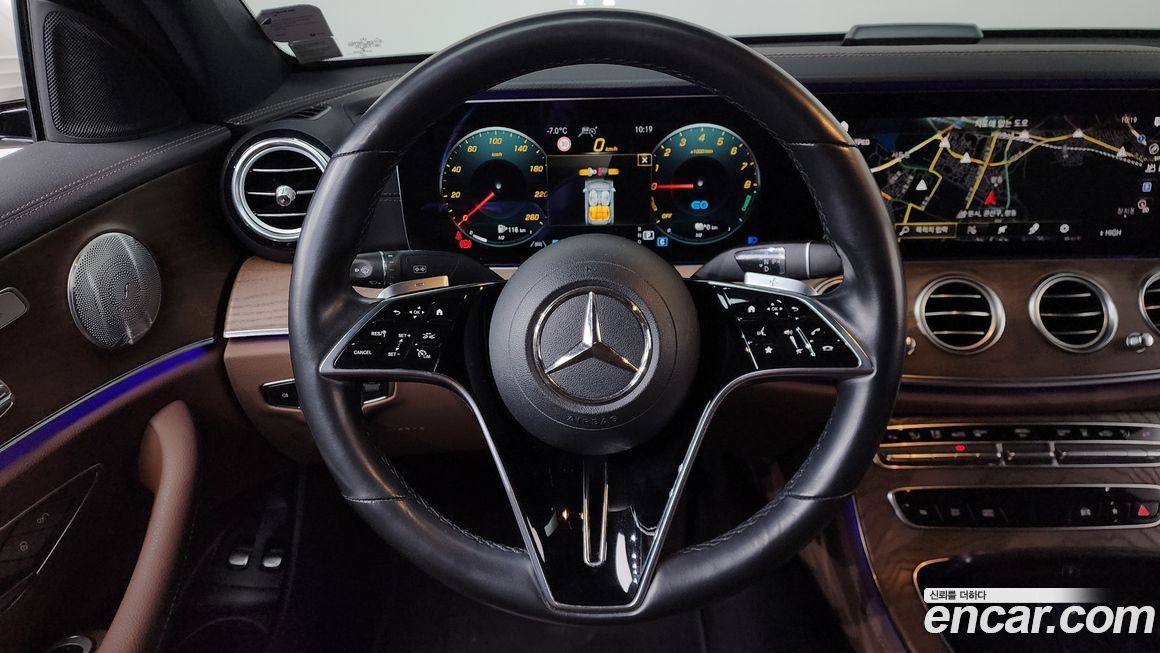 Mercedes-Benz E-Class 2021