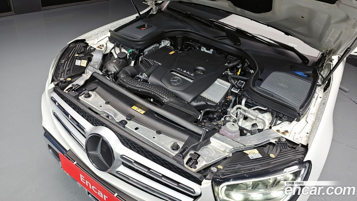 Mercedes-Benz GLC-Class 2021