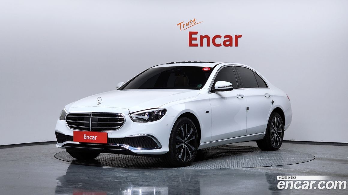 Mercedes-Benz E-Class 2021