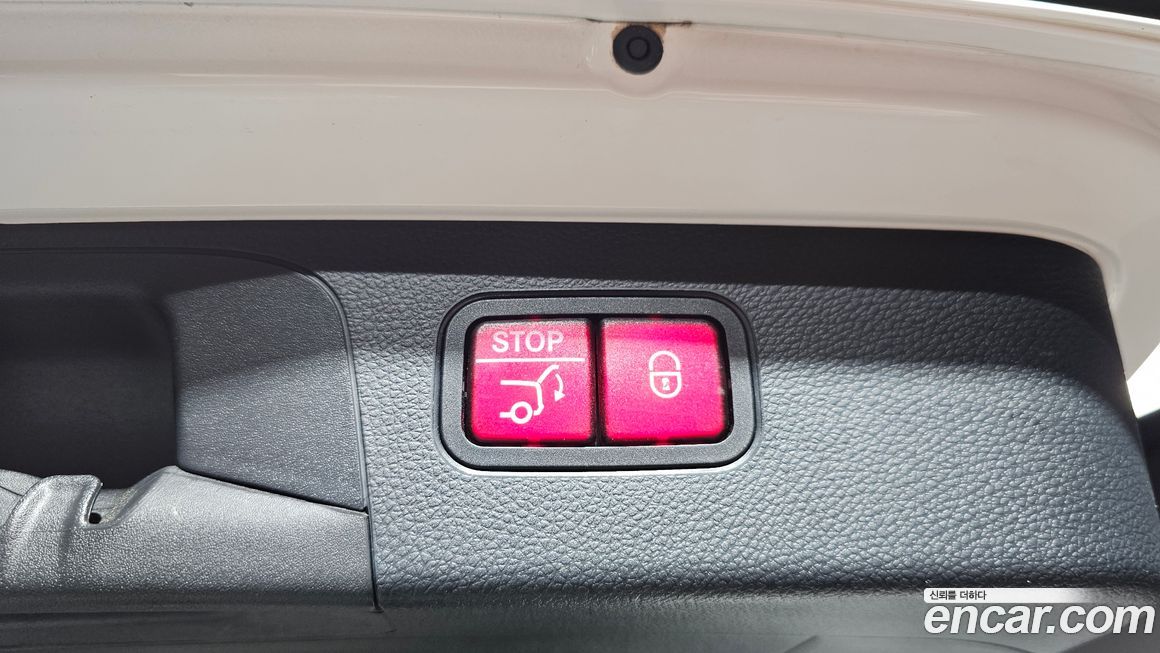 Mercedes-Benz GLC-Class 2021