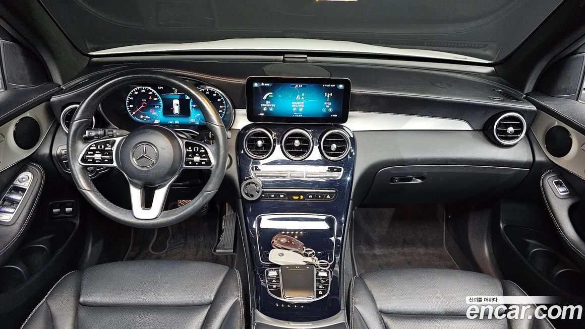 Mercedes-Benz GLC-Class 2021