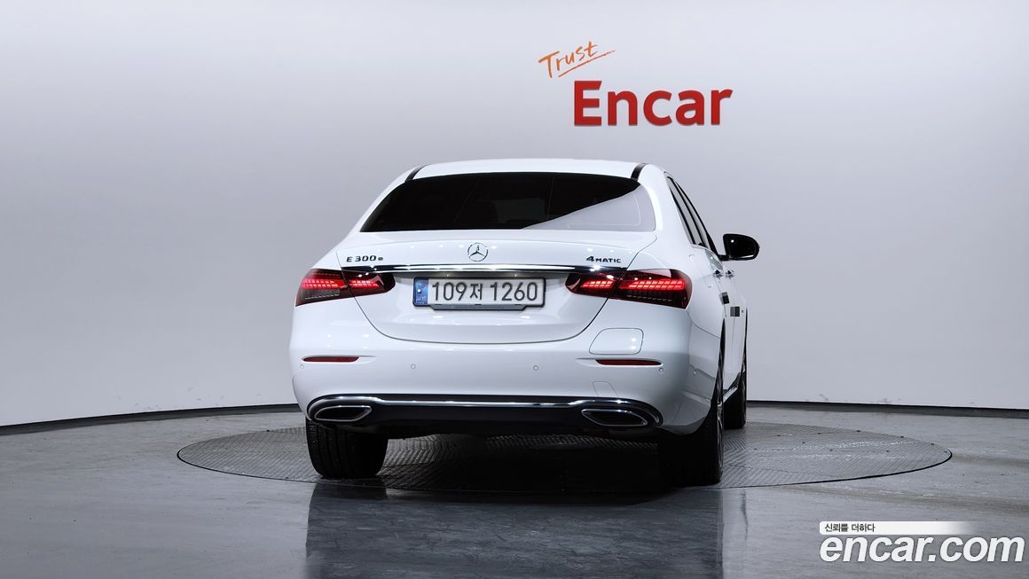 Mercedes-Benz E-Class 2021