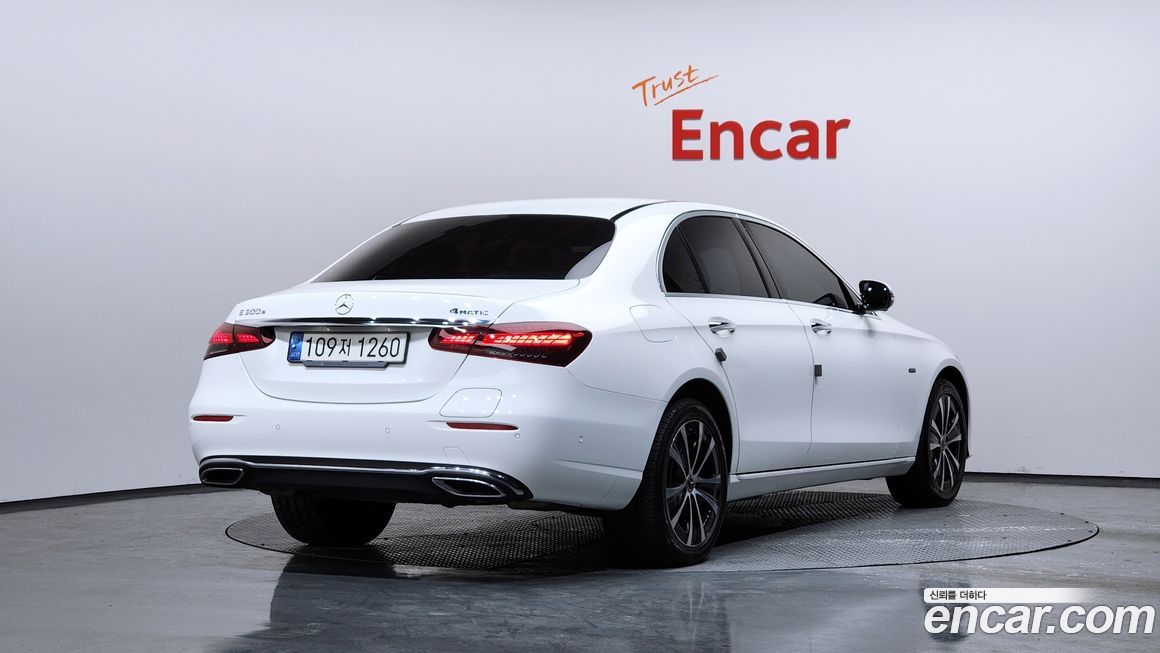 Mercedes-Benz E-Class 2021