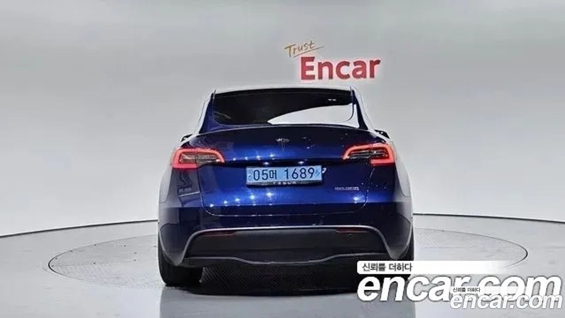 Tesla Model Y 2021