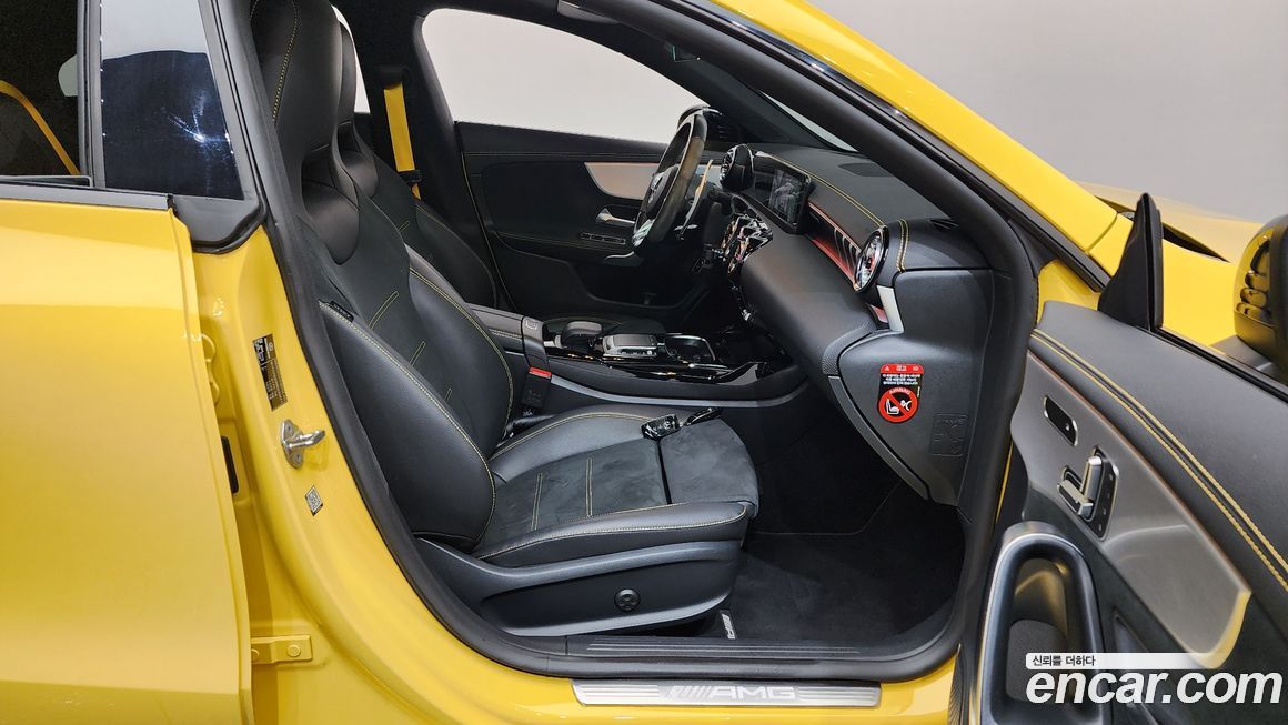 Mercedes-Benz CLA-Class 2021