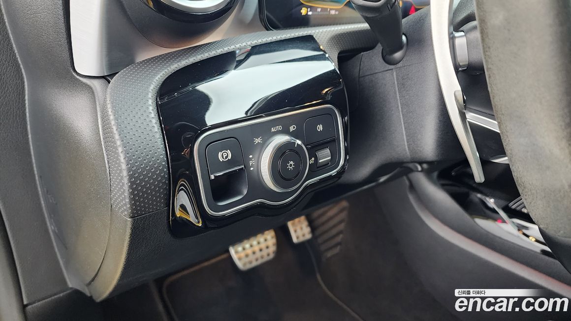 Mercedes-Benz CLA-Class 2021