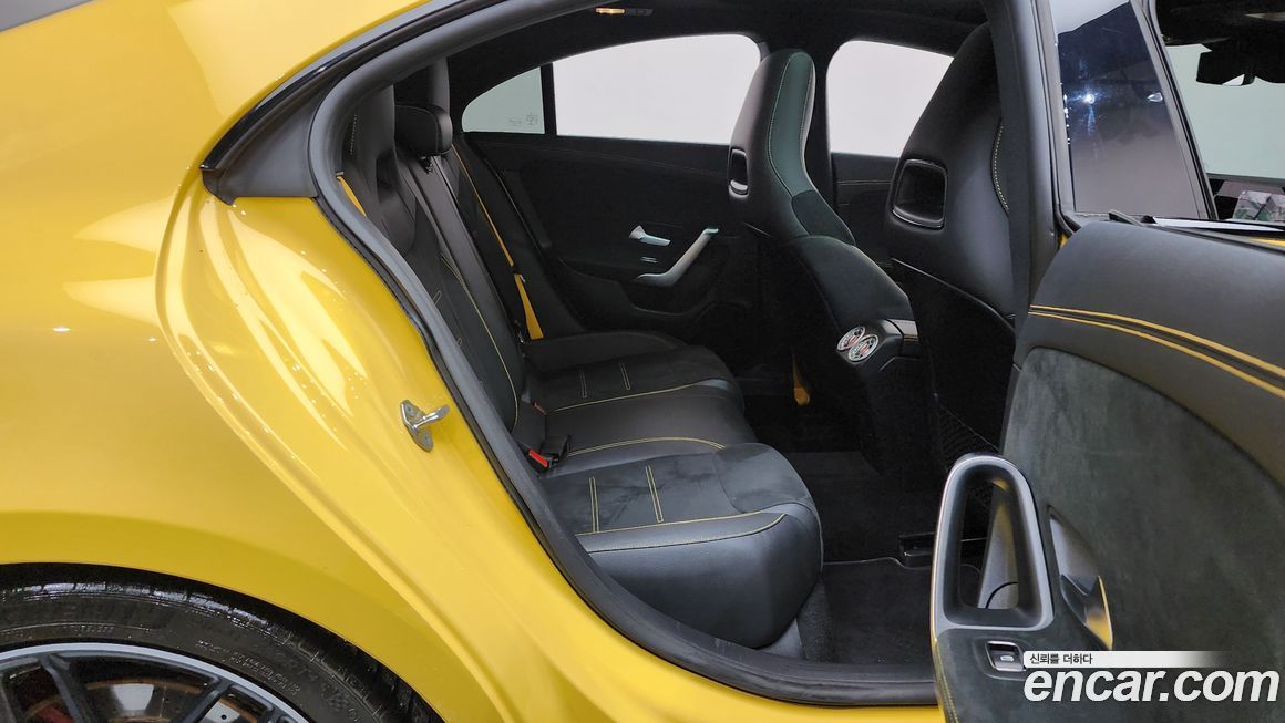 Mercedes-Benz CLA-Class 2021