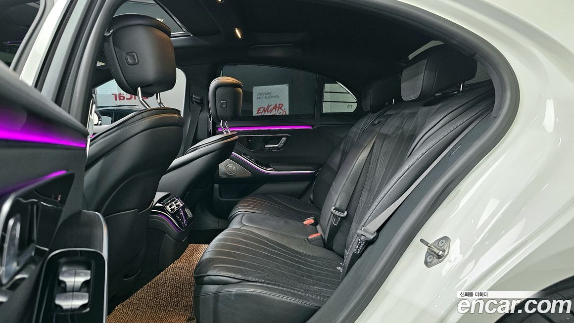 Mercedes-Benz S-Class 2021