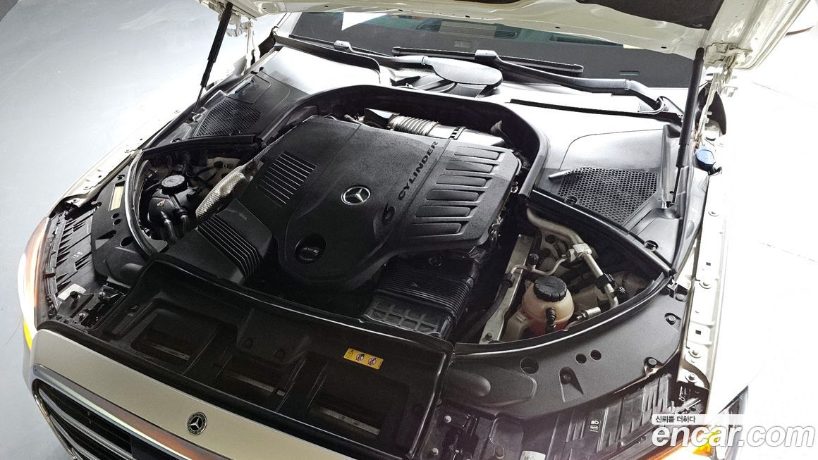 Mercedes-Benz S-Class 2022