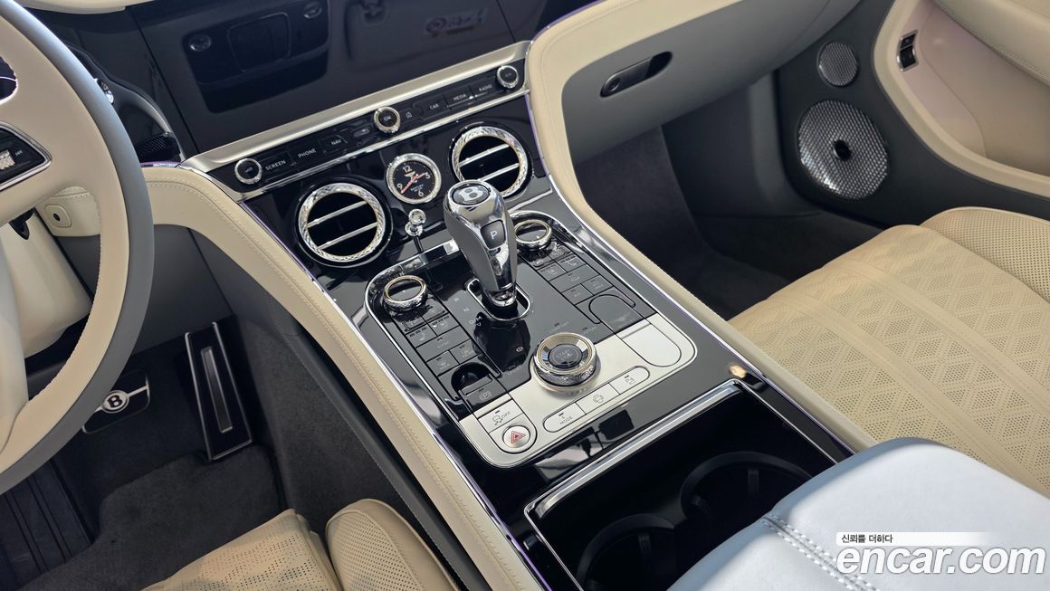 Bentley Continental 2025