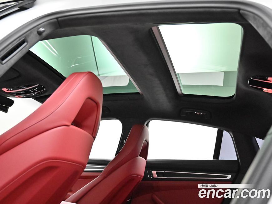 Porsche Panamera 2023