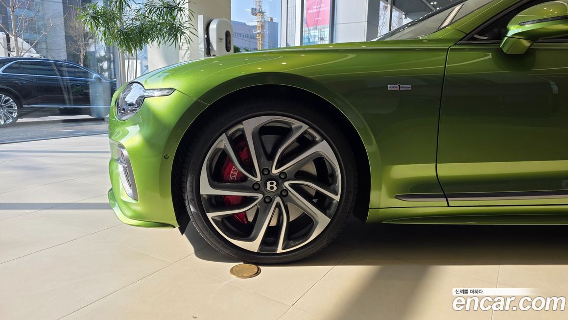 Bentley Continental 2025