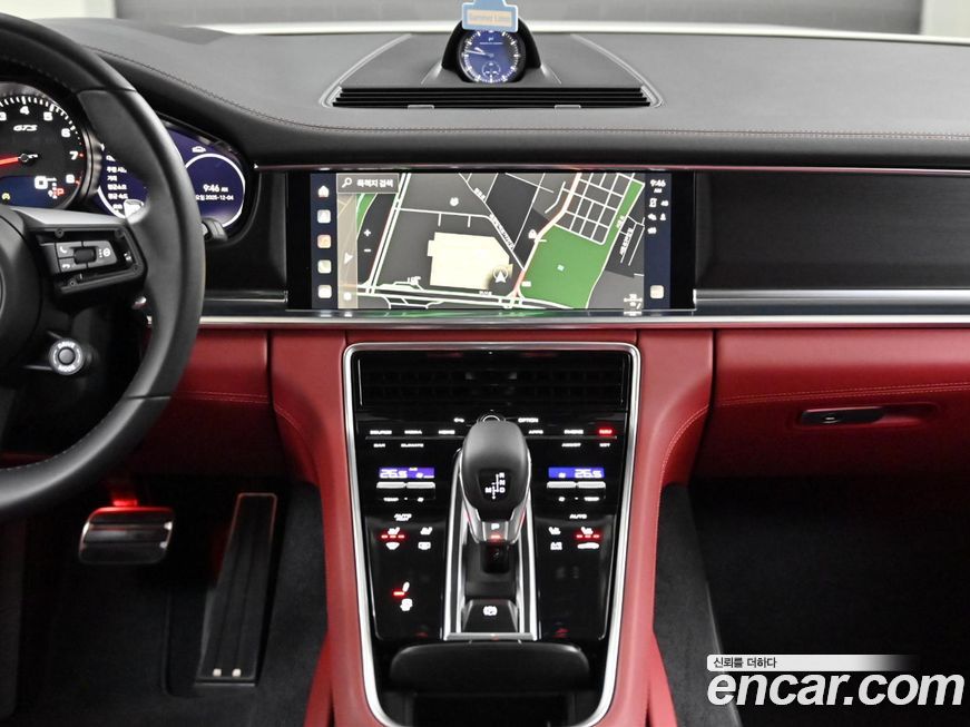 Porsche Panamera 2023