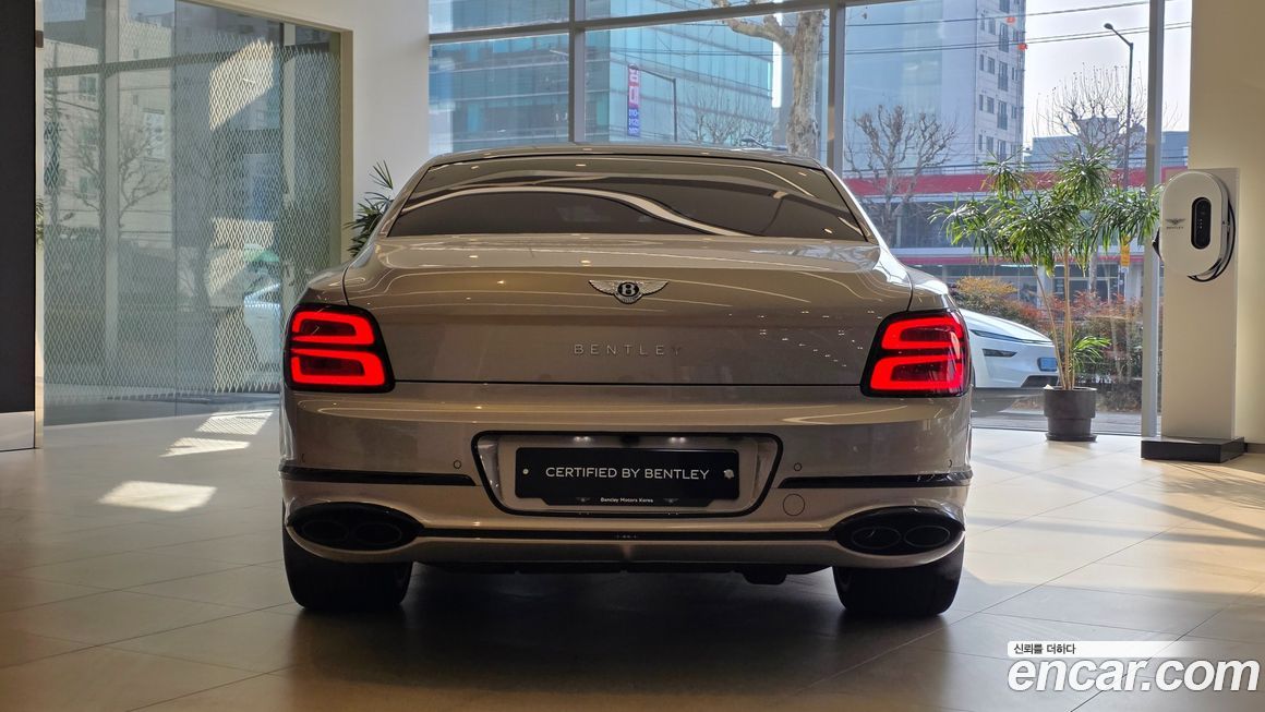 Bentley Flying Spur 2024