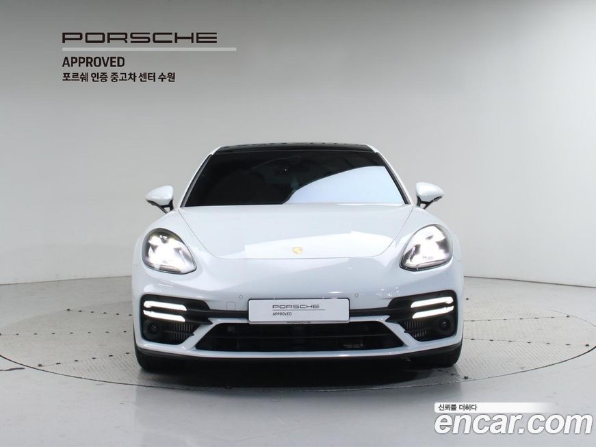 Porsche Panamera 2023