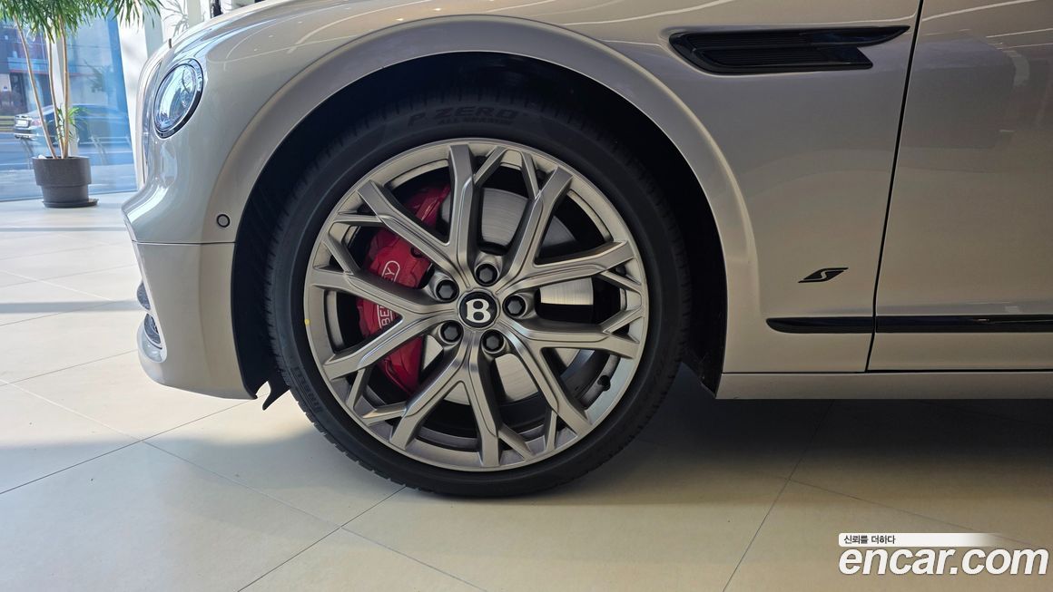 Bentley Flying Spur 2024