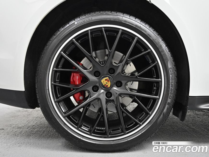 Porsche Panamera 2023