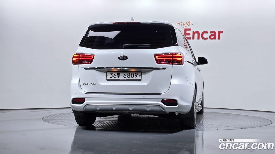 Kia Canival 2019