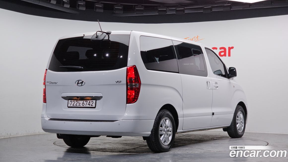 Hyundai Starex 2016