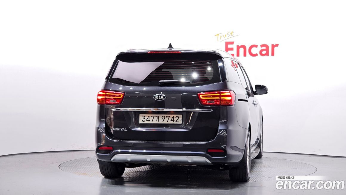Kia Canival 2019