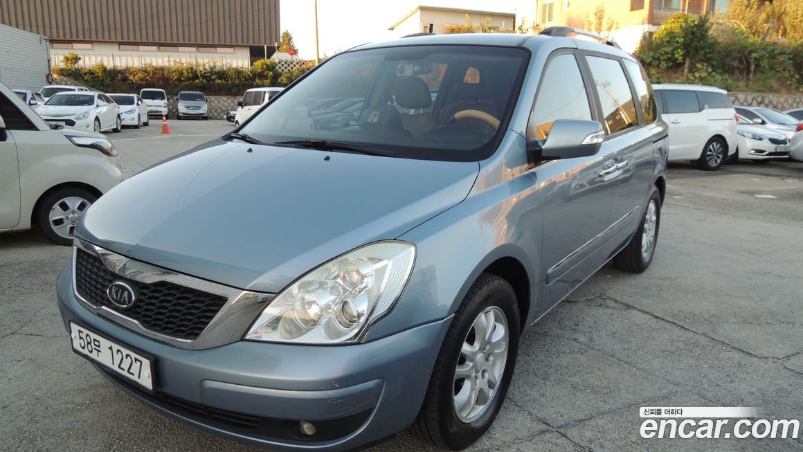 Kia Canival 2012