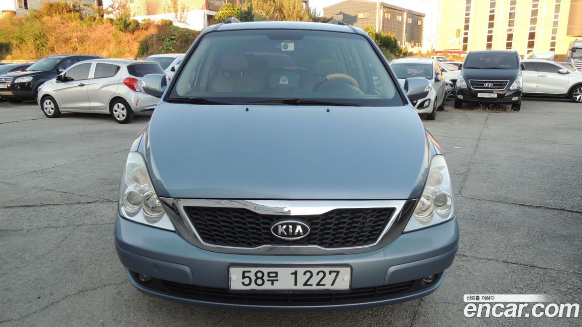 Kia Canival 2012