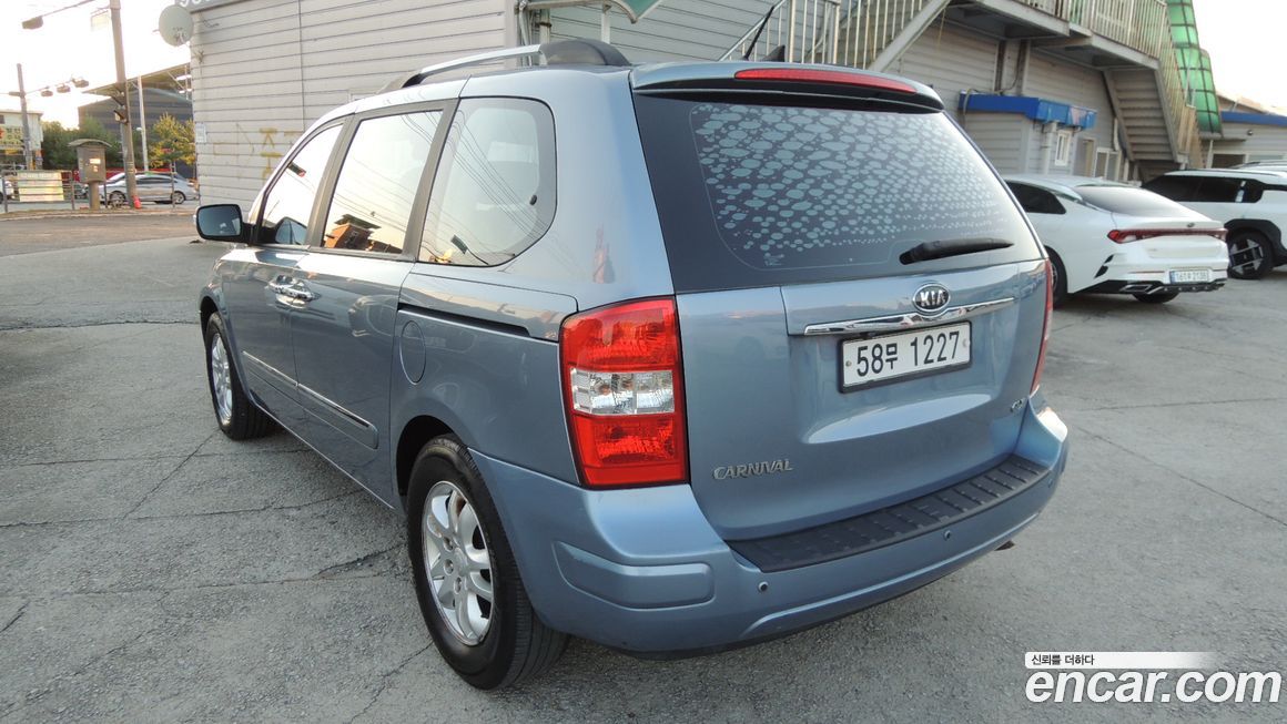 Kia Canival 2012