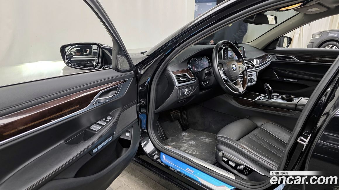 BMW 7-Series 2016