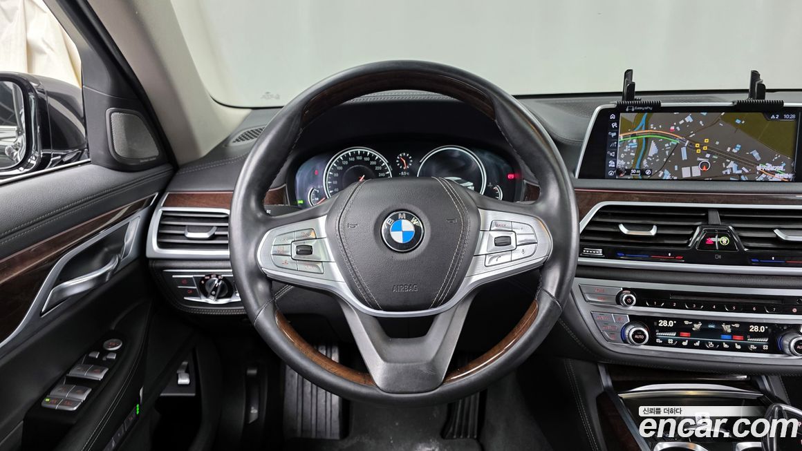 BMW 7-Series 2016